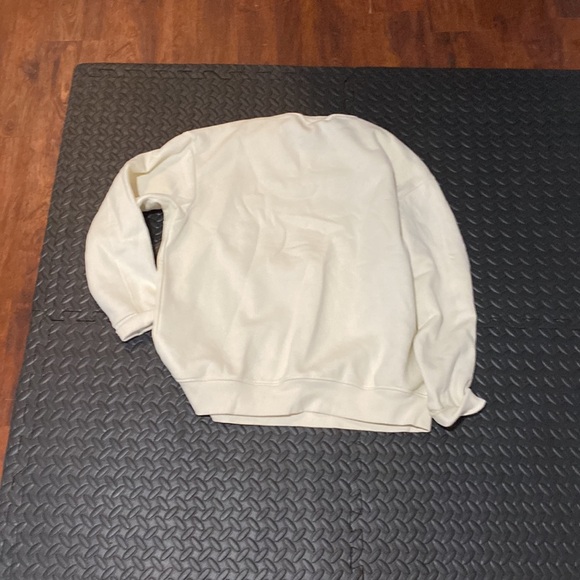 Large H&M crew neck - Picture 2 of 3